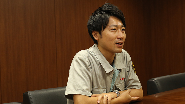 ガスタービンBC_荻野様_取材中１