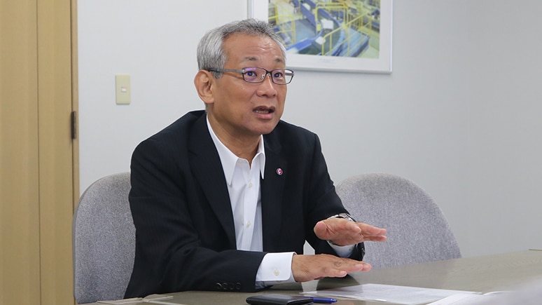 フィブイントラロジスティクス_取材中３