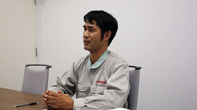 川崎重工業社_荒本様取材中２