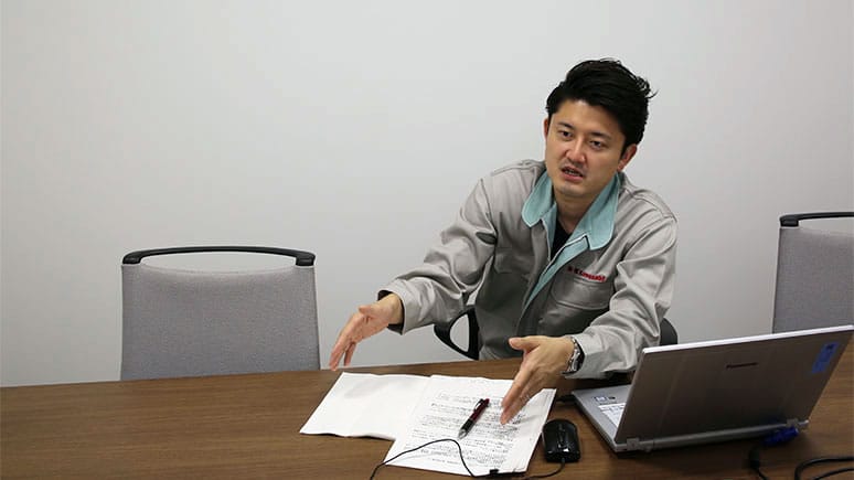 川崎重工業社_長廣様取材中1