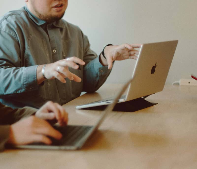 SEの仕事環境やワークライフバランスは？