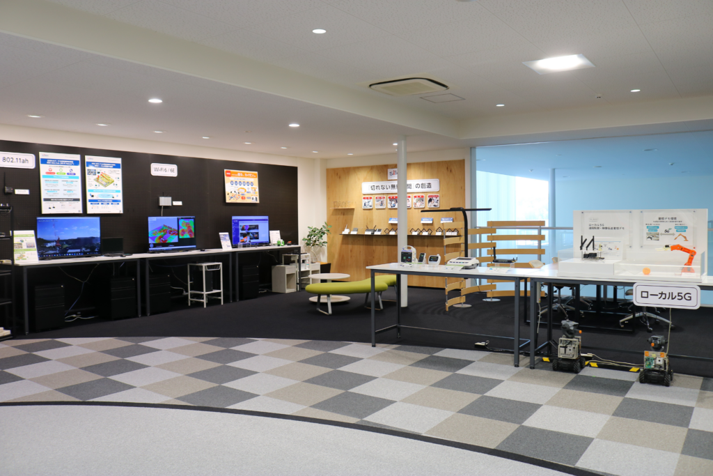 サイレックス・テクノロジー株式会社主力製品のディスプレイコーナー